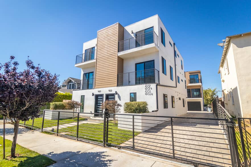 3 story multi-family space designed by an architect.