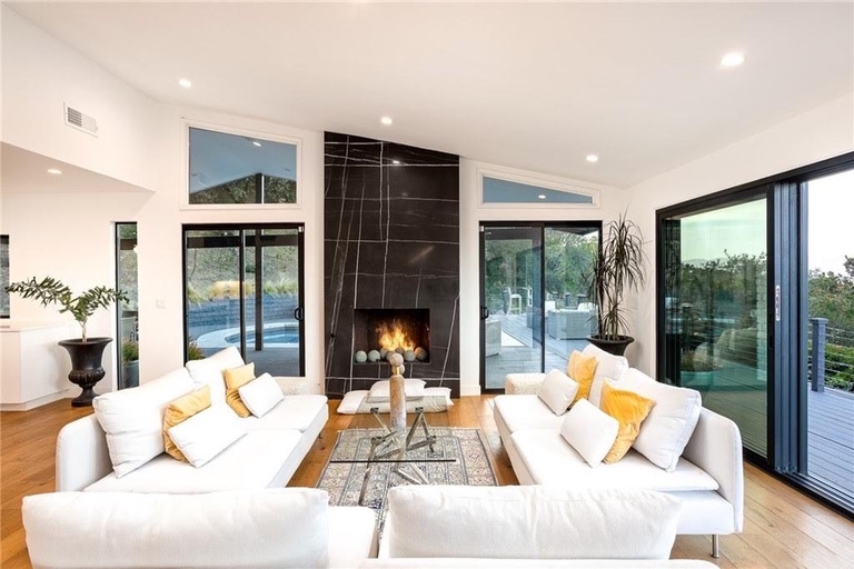 Los Angeles house design plans fireplace