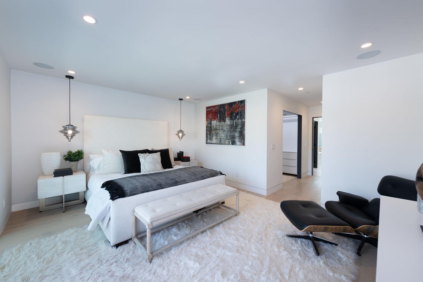 Home design Los Angeles modern contemporary master bedroom
